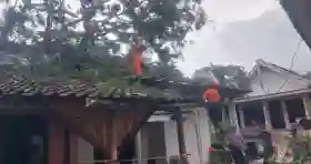 Cuaca Ekstrem Terjang Jabar dan Jatim, Puluhan Rumah Rusak