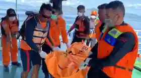 Jenazah Diduga Pelatih Valencia Korban KM Putri Sakinah Ditemukan Mengambang di Pulau Rinca