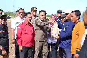 Bupati Meranti H.Asmar Hadiri Panen Raya di Mekar baru ,  Targetkan 3 Tahun Panen dengan Swasembada 19 000 Ton