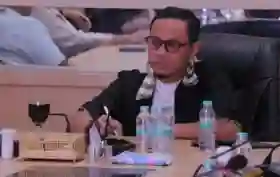 Wali Kota Pekanbaru Tegaskan Program Rp100 Juta per RW Tetap Jalan Tahun Ini