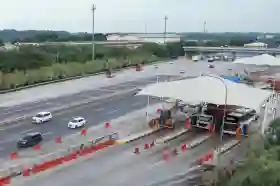 Arus Balik Masih Tinggi, 670 Ribu Kendaraan Melintas di GT Cikampek Utama