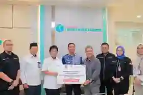 RS Awal Bros Group Salurkan Zakat Rp800 Juta melalui Baznas Pekanbaru