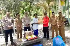 Korban Kebakaran di Renak Dungun Terima Bantuan Sembako dan Perlengkapan Darurat