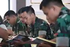 Semarak Ramadhan, Personel Lanud Rsn Laksanakan Khatam Alquran