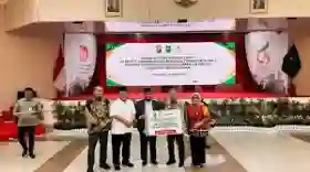 Keluarga Almarhum H Awaloeddin Salurkan Zakat Mal Rp800 Juta melalui Baznas Riau