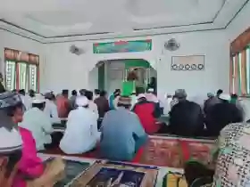 Bhabinkamtibmas  Jadi Khotib Sholat Jum’at di Masjid  Panipahan