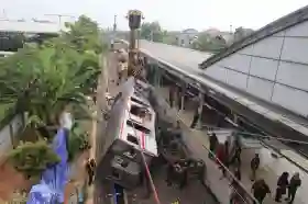 KCI Kebut Evakuasi KRL di Stasiun Bekasi Timur, Targetkan Rampung Hari Ini