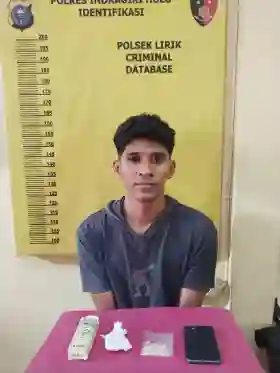 Pengedar &ldquo;Pil Setan&rdquo; di Dua Desa Lirik Dibekuk, Puluhan Butir Disita Dari Dua Tersangka