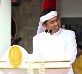 Dedi Mulyadi Beri Bonus Rp25 Juta ke Siswa Petugas Upacara, Uangnya dari Hasil Ngonten