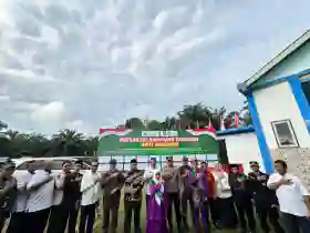 Sinergi Dalam Penanggulangan, Polres Inhu Resmikan Dan Kukuhkan Kampung Tangguh Anti Narkoba