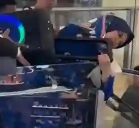 Viral Ibu-Ibu Ricuh Bawa Sound System di Konser Afgan, Netizen Sebut Pernah Berulah Sebelumnya