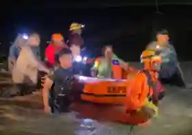 Banjir Bandang dan Longsor Terjang Tanah Datar, 5 Rumah serta 5 Jembatan Hanyut