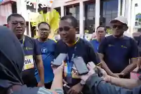 Dorong Budaya Hidup Sehat, Dirut BPJS Kesehatan Lari Bareng Komunitas di Balikpapan