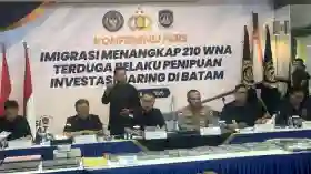 Kronologi Penangkapan 210 WNA di Batam Terkait Dugaan Penipuan Investasi.