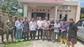  Polsek Tanah Putih Bersama Upika dan Tokoh Masyarakat Gelar Razia Lokasi Diduga Rawan Narkoba