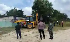 Tim Gabungan Bongkar 24 Cafe Remang-remang di Simpang Mayat Banjar XII Rohil