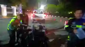 Remaja Bonceng Tiga Lawan Arus Tabrakan di Depan Gedung LAM Riau, Lima Orang Luka-luka.