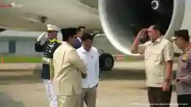 Prabowo Tiba di Indonesia Usai Kunker ke Prancis, Disambut Gibran hingga Kapolri
