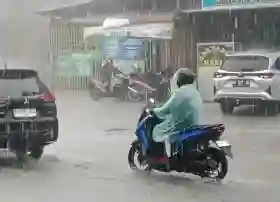 Awal Pekan, Sebagian Besar Wilayah Riau Diguyur Hujan dari Sore hingga Malam