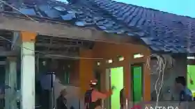 Angin Kencang Rumpin Bogor Terjang 90 Rumah, BPBD Beri Bantuan Darurat