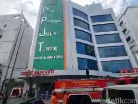 1 Pasien Meninggal Saat Kebakaran Gedung PPJT RSUD dr Soetomo.