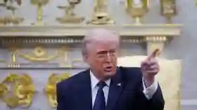 Trump: Minyak Habis dalam 4 Pekan Jika Hormuz Ditutup