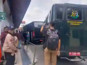  Enam Tahanan Kabur Saat Dibawa Mobil Tahanan Kejari Pekanbaru Ke Pengadilan