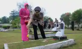  Hari Bhayangkara, Kapolres Dumai Pimpin Tabur Bunga di TMP Damai Sentosa
