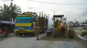 Pemprov Riau Gandeng beberapa Perusahaan Perbaiki Ruas Jalan Minas-Tualang Timur 