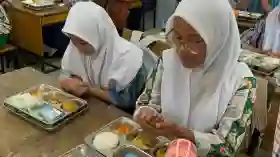 Anggota DPRD Riau Minta Evaluasi MBG Harus Menyeluruh 
