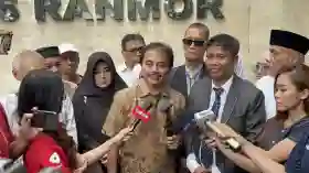 Detik-Detik Penangkapan Roy Suryo, Ditangkap Paksa Dini Hari di Bandung dan Belum Mandi