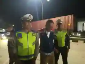  Pasca Kecelakaan Maut Beruntun di Tom Permai, , PT HK dan Polisi Bagikan Kopi dan Snack Cegah Mikrosleep