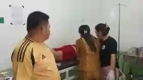 Seorang Korban Gempa Tidak Sadarkan Diri Dirawat di Puskesmas