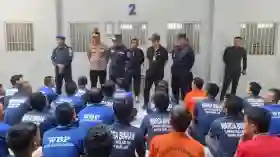  Ratusan Personel Gabungan Kawal Pemindahan 986 Narapidana ke Lapas Tanah Putih