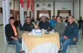  Ketua DPRD Iwan Taruna Nobar Piala Dunia di Polres Inhil