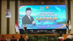 Bedah Potensi Ekonomi Kepri, Tifatul: 'Kenapa Harus Bali Melulu?  