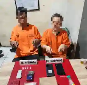 Waduh, Sepasang Kekasih di Kampar Ditangkap Polisi karena Kepemilikan Sabu-sabu 