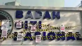 Kantor BGN Disegel Massa, Demonstran: Saat MBG Bermasalah yang Protes Justru Pengelola Dapur