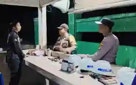 Polsek Tanah Putih Sambangi Poskamling, Dorong Warga Tingkatkan Keamanan Lingkungan