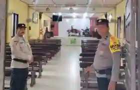  Polsek Tanah Putih Pastikan Ibadah Minggu Berlangsung Aman Melalui Patroli dan Pengecekan Gereja