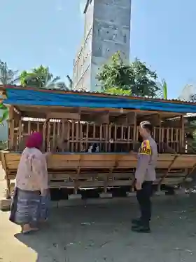 "Gunakan Manajemen Peternakan Modern", Pesan Bhabinkamtibmas Polres Inhu Untuk Ketahanan Pangan