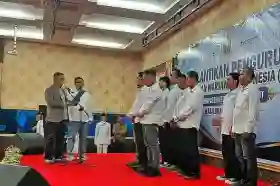 'Jangan Jual Berita', Pesan Tegas Ketua PWI Riau Saat Lantik Pengurus Meranti