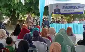 Reses di Bukit Raya, Azwendi Fajri Janji Kawal Perbaikan Jalan hingga Penguatan UMKM