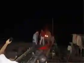 Polisi dan TNI Bakar 12 Rakit Tambang Emas Ilegal di Sungai Kuantan