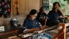 Tenun Sumba Diperkenalkan ke Dunia di Ajang Internasional Singapura