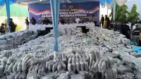 Dirjen Bea Cukai Ungkap Awal Mula Bongkar Gudang 3,37 Ton Ganja Lewat X-ray  