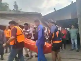 Tim SAR Temukan Korban Tewas Kapal Pompong Tenggelam di Siak