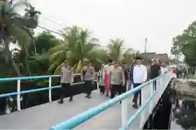 Kapolda Riau Tinjau Kesiapan Jembatan Merah Putih Presisi di Dumai