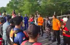  Pencarian 3 Korban Pompong Tenggelam di Tanjung Buton, Siak Diperluas dan Libatkan 16 Armada