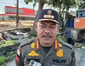  Satpol PP Pekanbaru Fokus Penertiban PKL di Jalan Utama: Tegas Tanpa Tebang Pilih